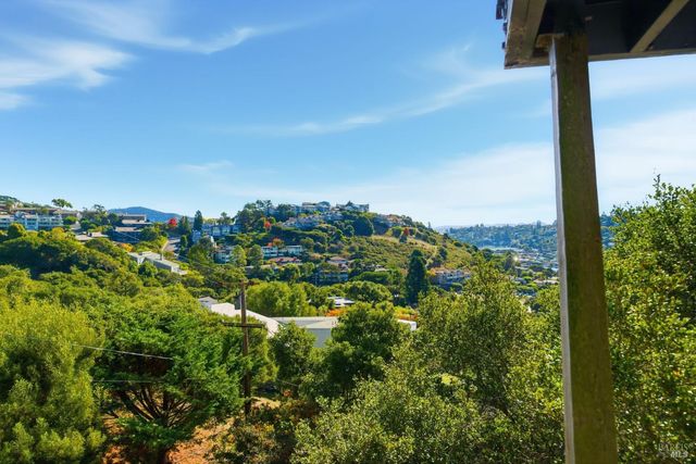 101 Round Hill Rd, Tiburon, CA 94920