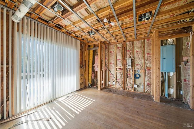 101 Round Hill Rd, Tiburon, CA 94920