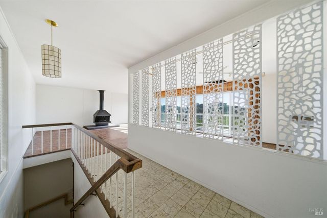 101 Round Hill Rd, Tiburon, CA 94920