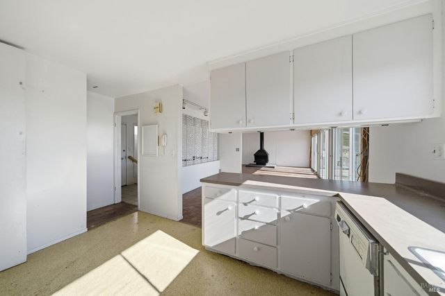 101 Round Hill Rd, Tiburon, CA 94920