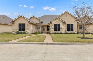 3810 Blackhawk Lane, College Station, TX 77845