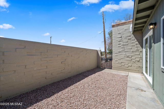 4136 E MEGAN Drive, Tucson, AZ 85712