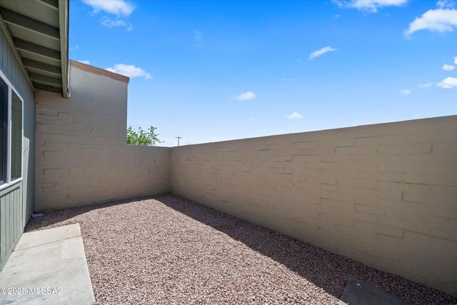 4136 E MEGAN Drive, Tucson, AZ 85712