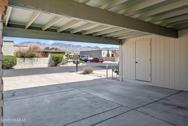 4136 E MEGAN Drive, Tucson, AZ 85712