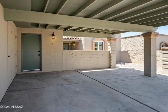 4136 E MEGAN Drive, Tucson, AZ 85712