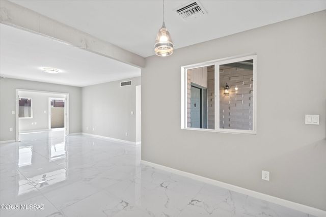 4136 E MEGAN Drive, Tucson, AZ 85712