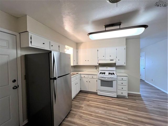 4717 NORTHSHORE DRIVE, Wichita Falls, TX 76310