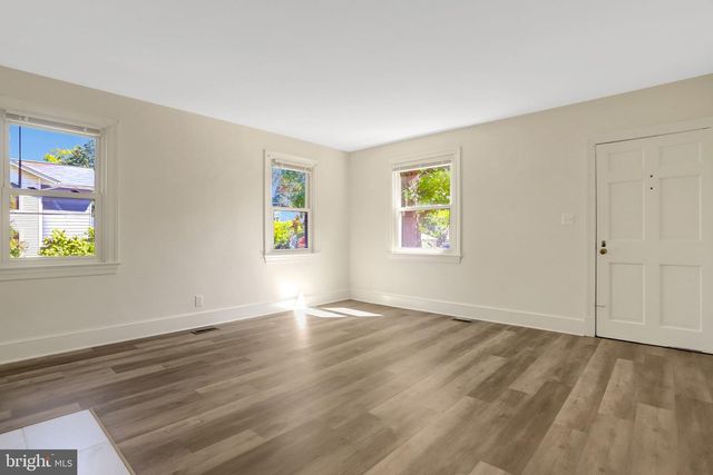 34 E WALNUT ST, Alexandria, VA 22301