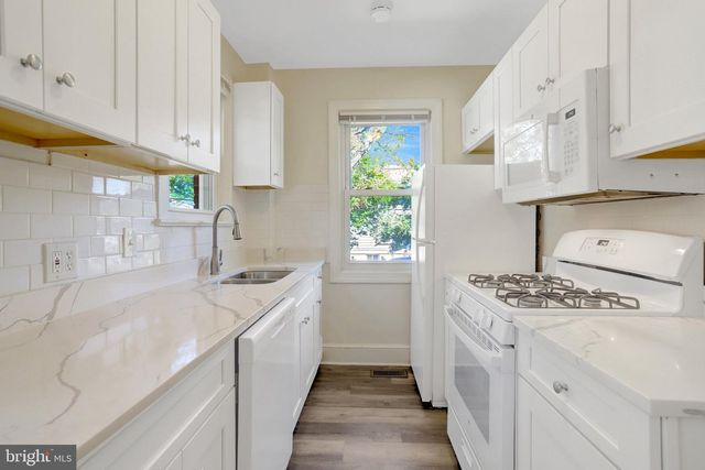 34 E WALNUT ST, Alexandria, VA 22301