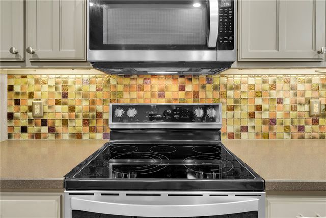 400 Goodnight Trail, Justin, TX 76247