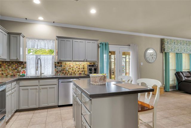 400 Goodnight Trail, Justin, TX 76247