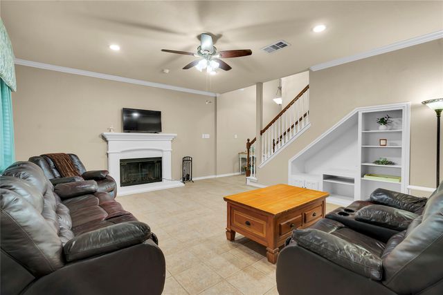 400 Goodnight Trail, Justin, TX 76247