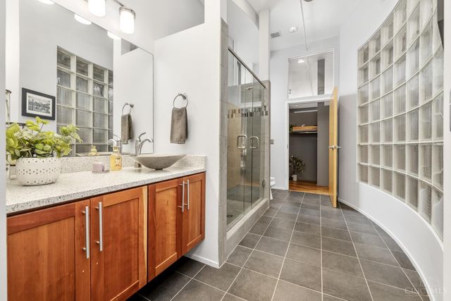 1214 Vine Street, Cincinnati, OH 45202