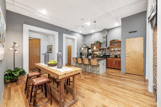 1214 Vine Street, Cincinnati, OH 45202