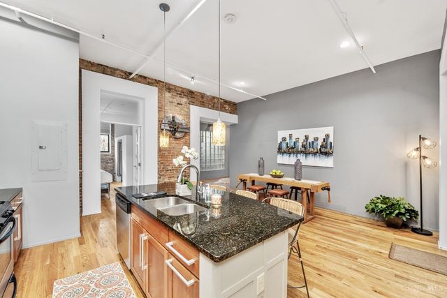 1214 Vine Street, Cincinnati, OH 45202