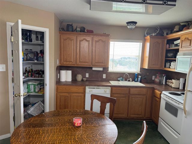 460 Private Road 1236, Lampasas, TX 76550