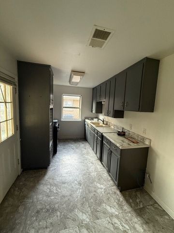 2101 Bettibart Street, Fort Worth, TX 76134