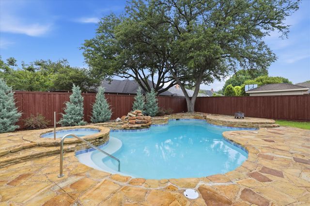 7123 Debbe Drive, Dallas, TX 75252