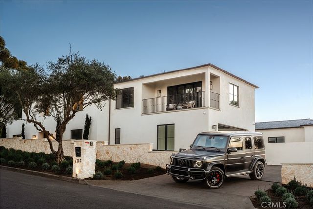 704 Apsley, Palos Verdes Estates, CA 90274