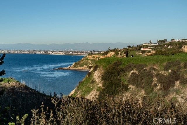 704 Apsley, Palos Verdes Estates, CA 90274