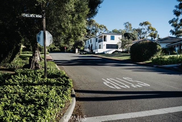 704 Apsley, Palos Verdes Estates, CA 90274