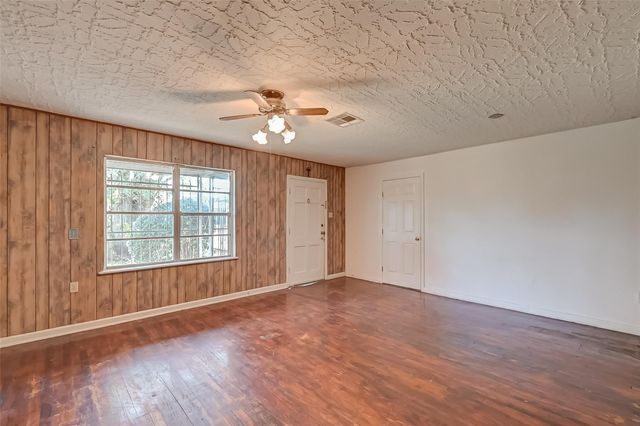 4905 Brinkley Street, Houston, TX 77033