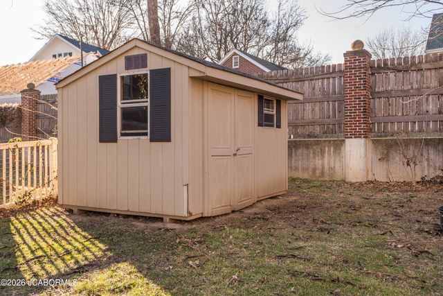 1000 MOREAU DRIVE, Jefferson City, MO 65101