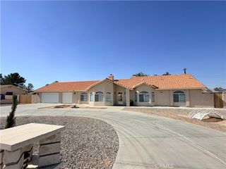 20158 Yucca Loma Road, Apple Valley, CA 92307