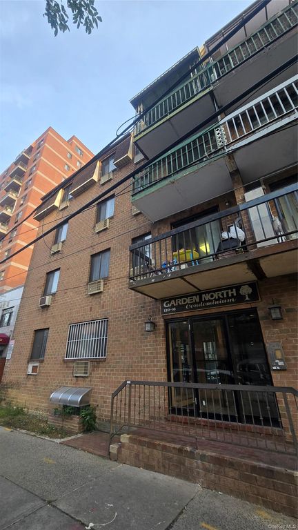 132-18 Avery Avenue 1A, Flushing, NY 11355 — photo 2