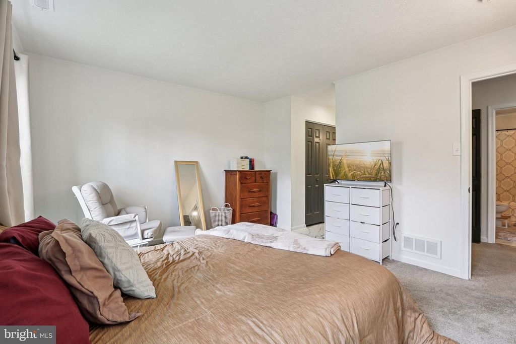 Image 17 of property listing at 1307 JERVIS SQ, Belcamp, MD 21017