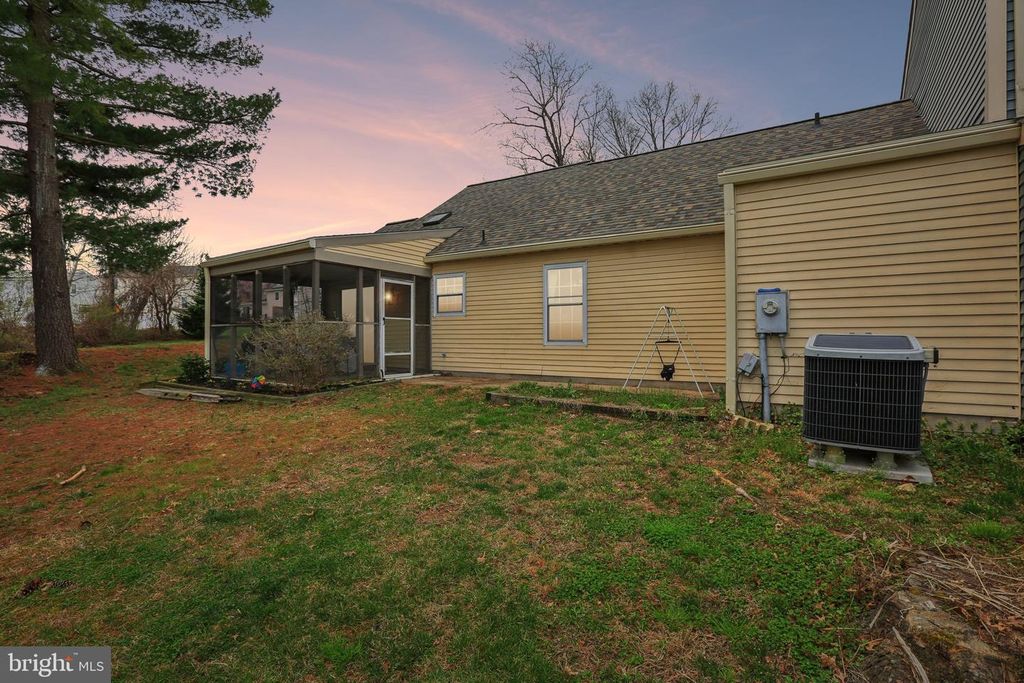 Image 25 of property listing at 1307 JERVIS SQ, Belcamp, MD 21017