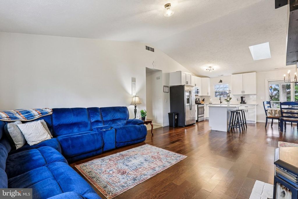 Image 3 of property listing at 1307 JERVIS SQ, Belcamp, MD 21017