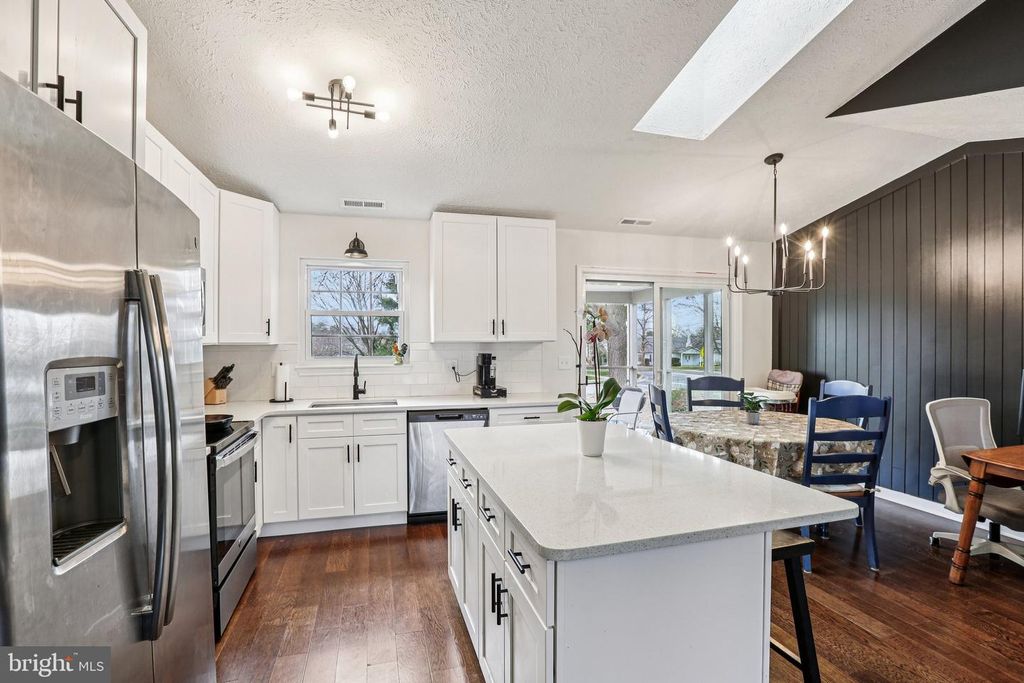 Image 8 of property listing at 1307 JERVIS SQ, Belcamp, MD 21017