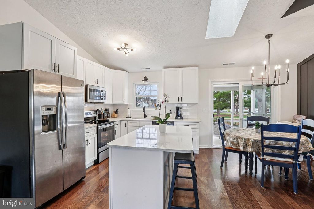 Image 9 of property listing at 1307 JERVIS SQ, Belcamp, MD 21017