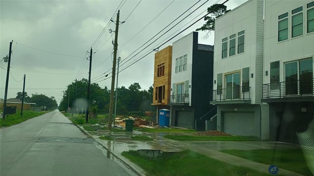 4521 Golden Forest Drive, Houston, TX 77091