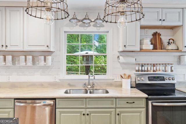 4485 Forest Green Drive, Sugar Hill, GA 30518