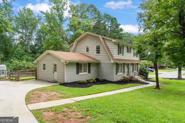 4485 Forest Green Drive, Sugar Hill, GA 30518