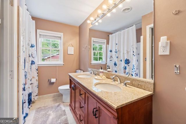 4485 Forest Green Drive, Sugar Hill, GA 30518