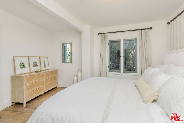 5767 Tuxedo Terrace, Los Angeles, CA 90068