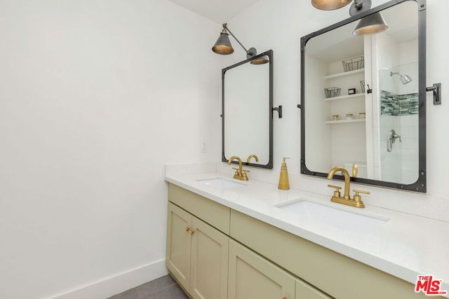 5767 Tuxedo Terrace, Los Angeles, CA 90068