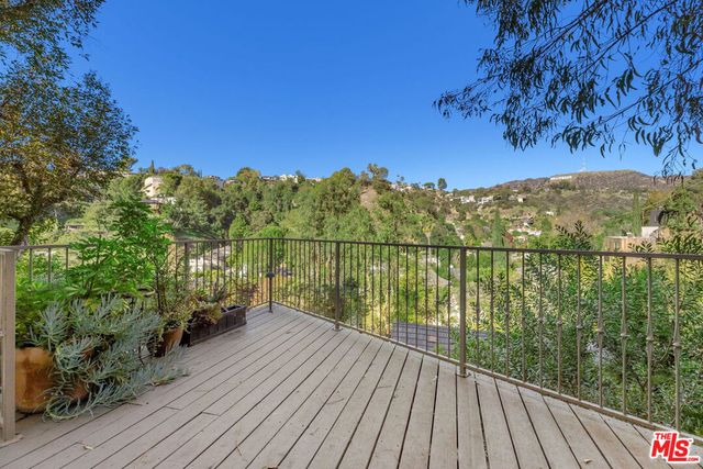 5767 Tuxedo Terrace, Los Angeles, CA 90068