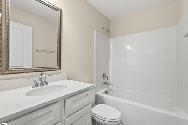 7 Iola Street, Greenville, SC 29611