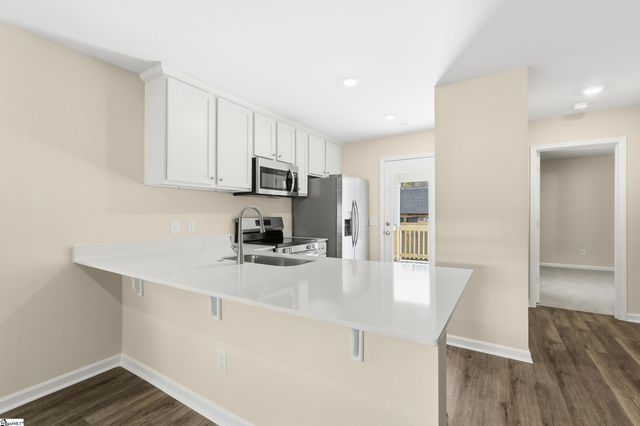 7 Iola Street, Greenville, SC 29611