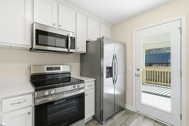 7 Iola Street, Greenville, SC 29611