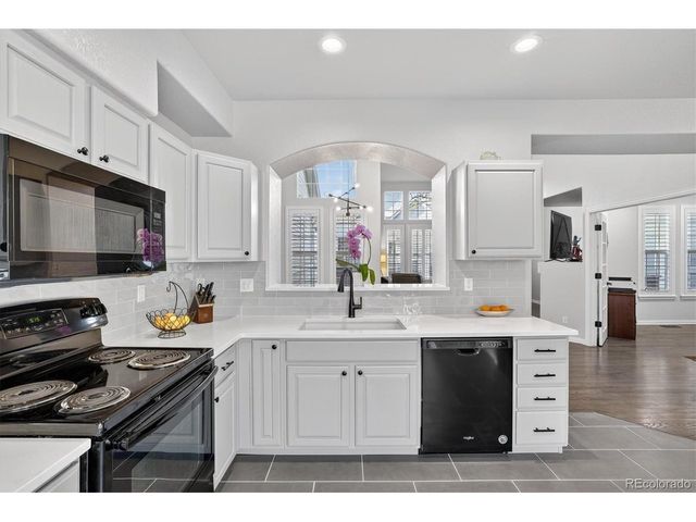 8300 E Fairmount Dr Y102, Denver, CO 80247