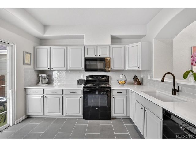 8300 E Fairmount Dr Y102, Denver, CO 80247