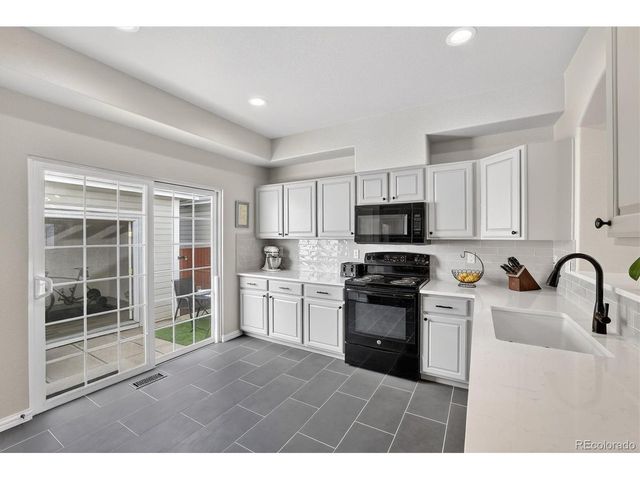 8300 E Fairmount Dr Y102, Denver, CO 80247