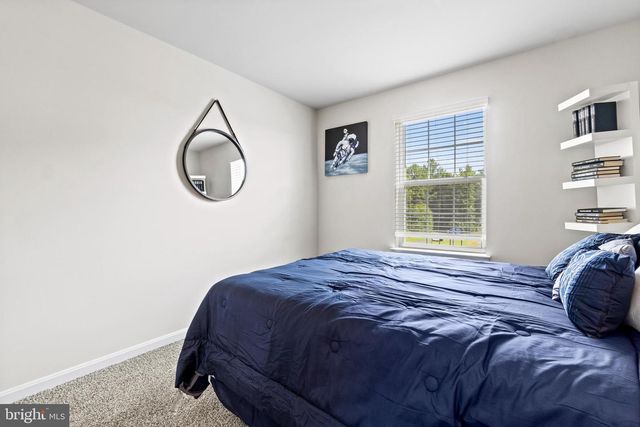 102 HEMPHILL ST, Stephens City, VA 22655