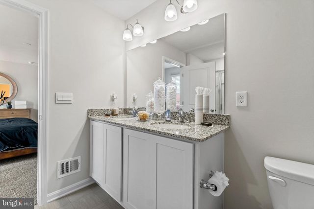 102 HEMPHILL ST, Stephens City, VA 22655