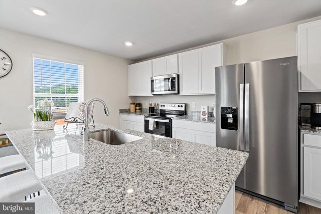 102 HEMPHILL ST, Stephens City, VA 22655